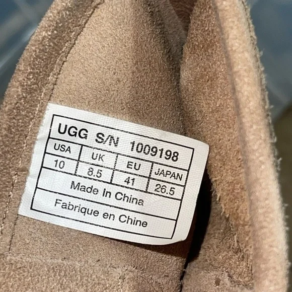 UGG Briar suede leather boots. Color is Sugar alone tan. Size 10 GUC - Picture 12 of 16